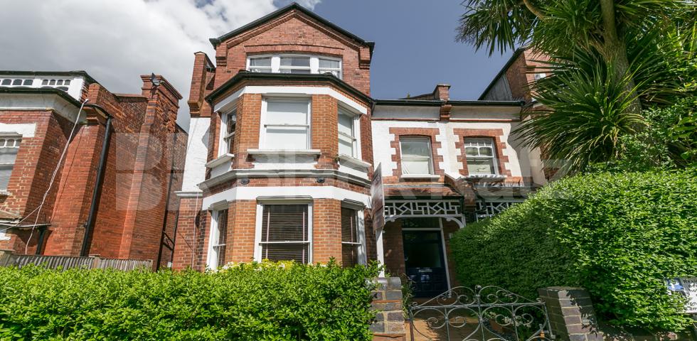 			New Instruction! Private patio and garden flat!, 1 Bedroom, 1 bath, 1 reception Flat			 Talbot Road, Highgate